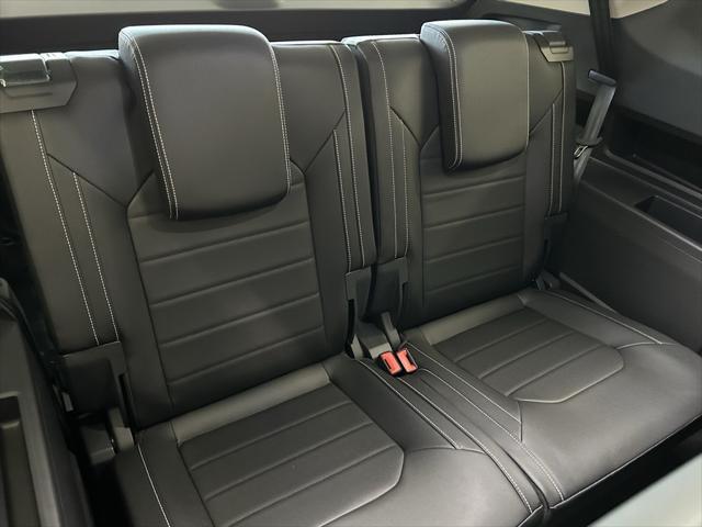 new 2025 Volkswagen Atlas car, priced at $45,943