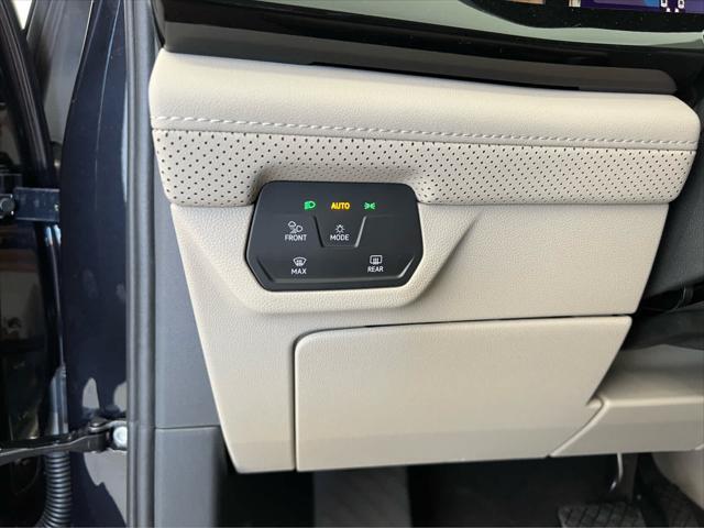 new 2025 Volkswagen Atlas car, priced at $48,562