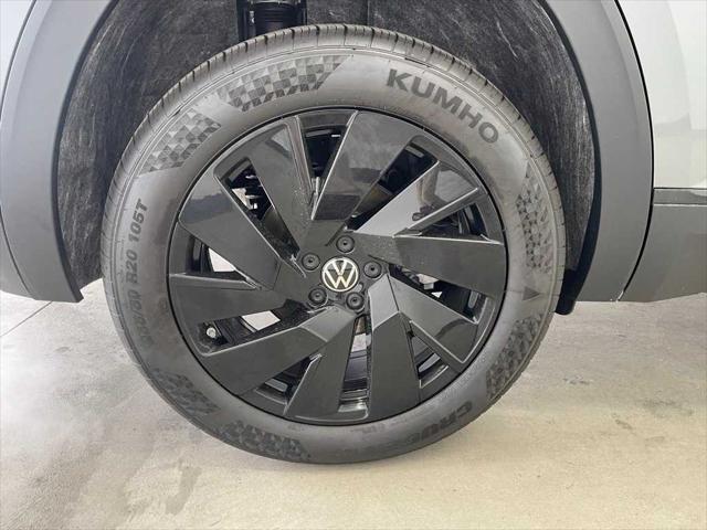 new 2025 Volkswagen Atlas Cross Sport car, priced at $45,655