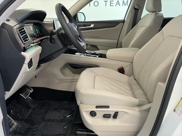 new 2025 Volkswagen Atlas car, priced at $54,487