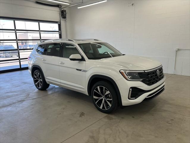 new 2025 Volkswagen Atlas car, priced at $54,487