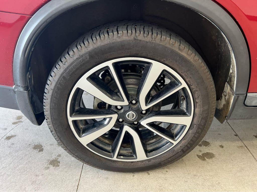used 2020 Nissan Rogue car, priced at $17,999