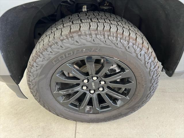 used 2022 GMC Canyon car, priced at $29,999