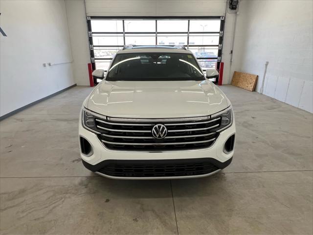 new 2025 Volkswagen Atlas car, priced at $46,730