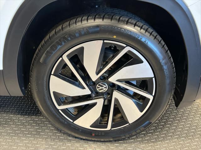 used 2024 Volkswagen Atlas car, priced at $33,499
