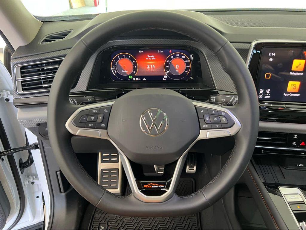 new 2025 Volkswagen Atlas car, priced at $47,461