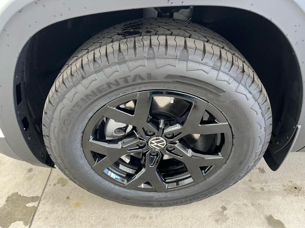 new 2025 Volkswagen Atlas car, priced at $47,461