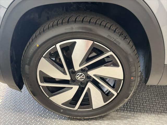 used 2024 Volkswagen Atlas car, priced at $33,499