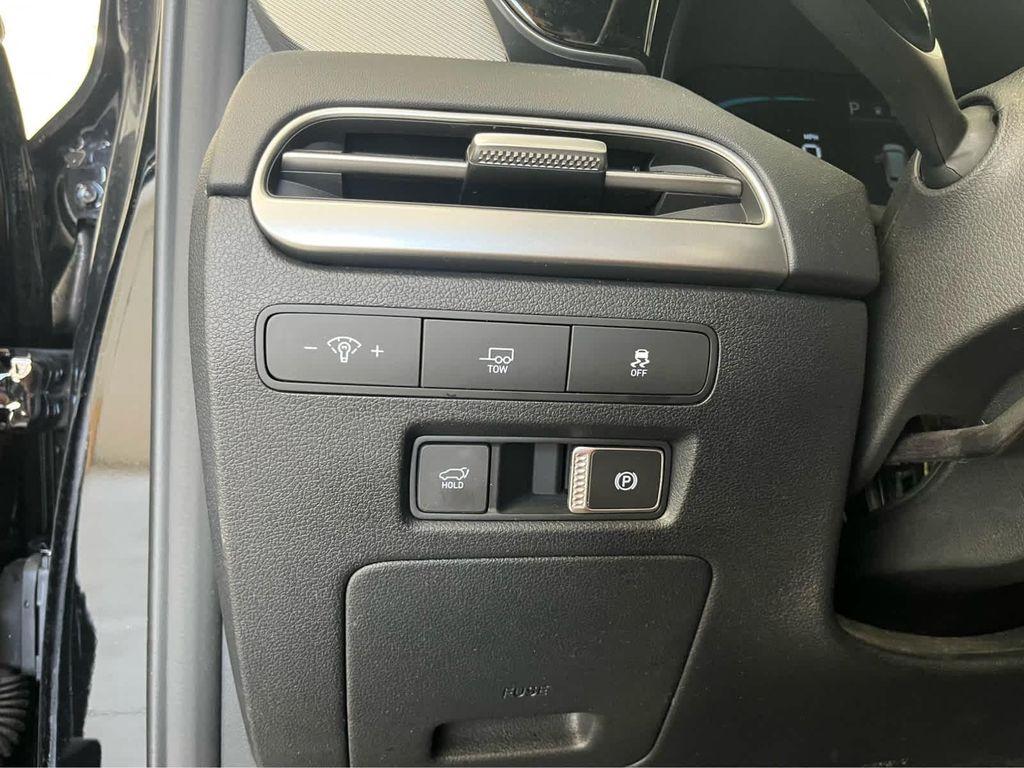 used 2025 Hyundai Palisade car, priced at $37,855