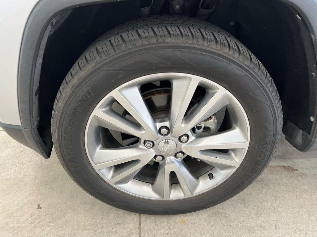 used 2013 Jeep Grand Cherokee car, priced at $5,499