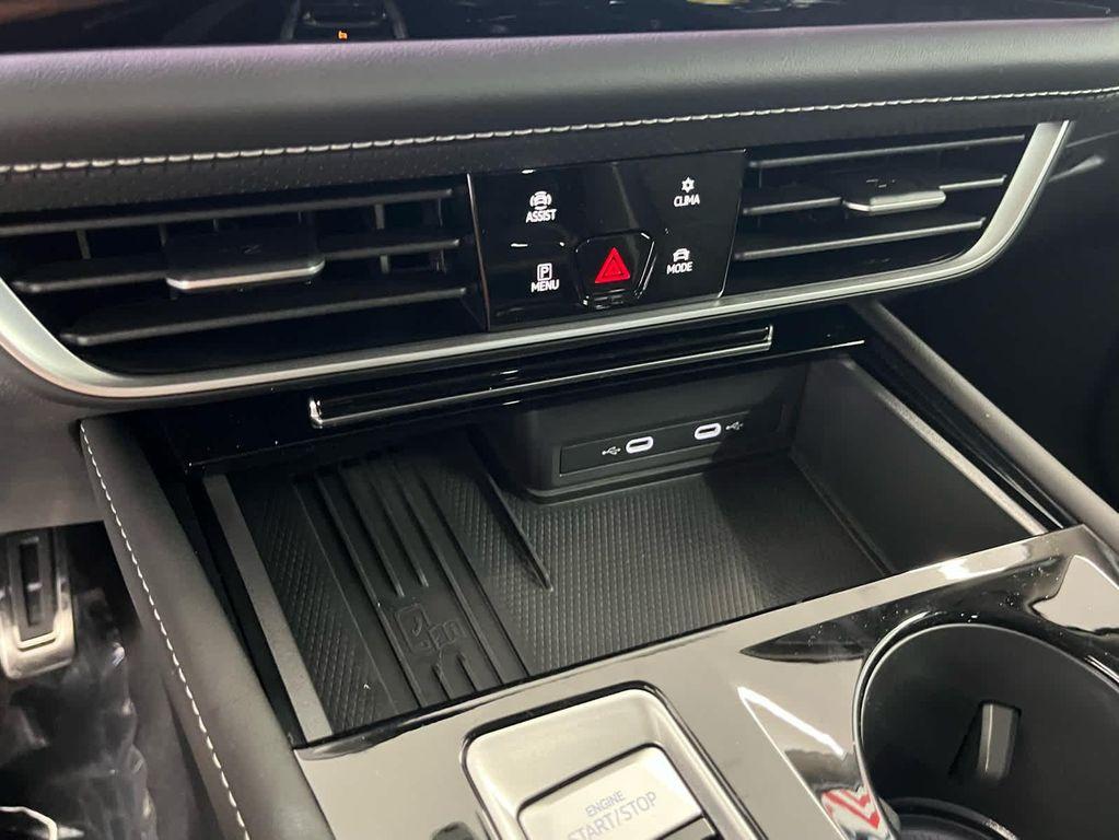 new 2025 Volkswagen Atlas car, priced at $53,950