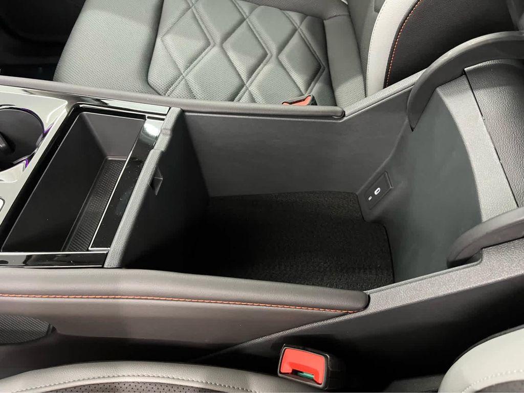 new 2025 Volkswagen Atlas car, priced at $47,612