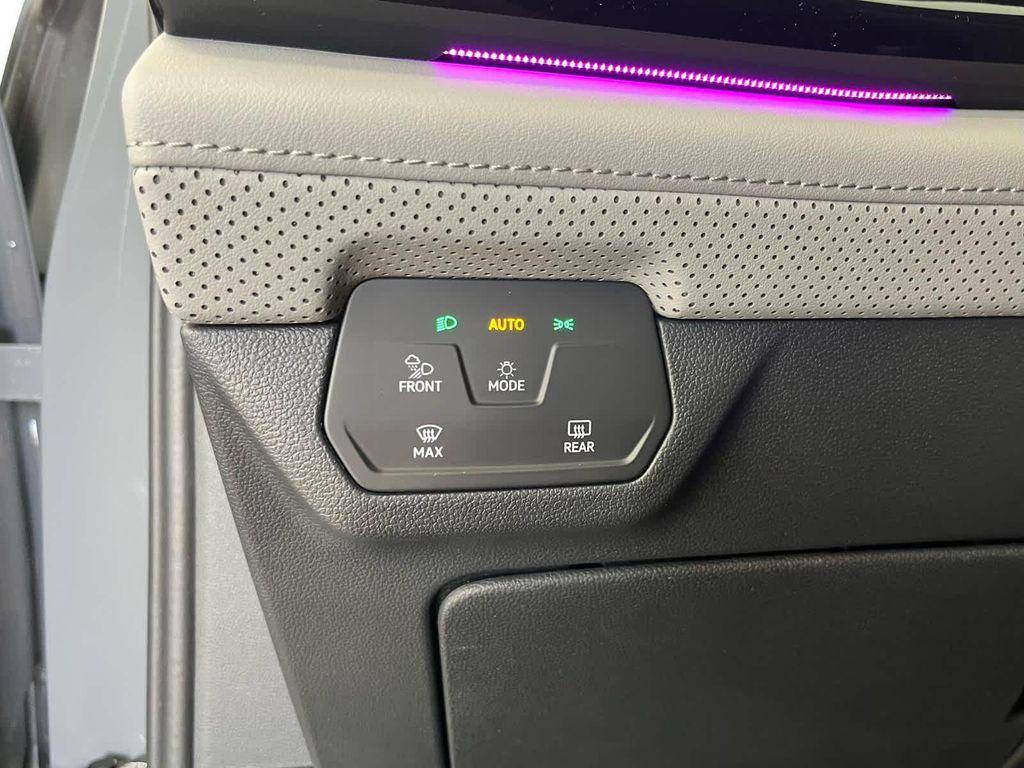 new 2025 Volkswagen Atlas car, priced at $47,612