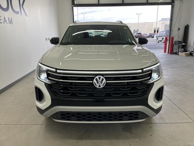 new 2025 Volkswagen Atlas car, priced at $47,061