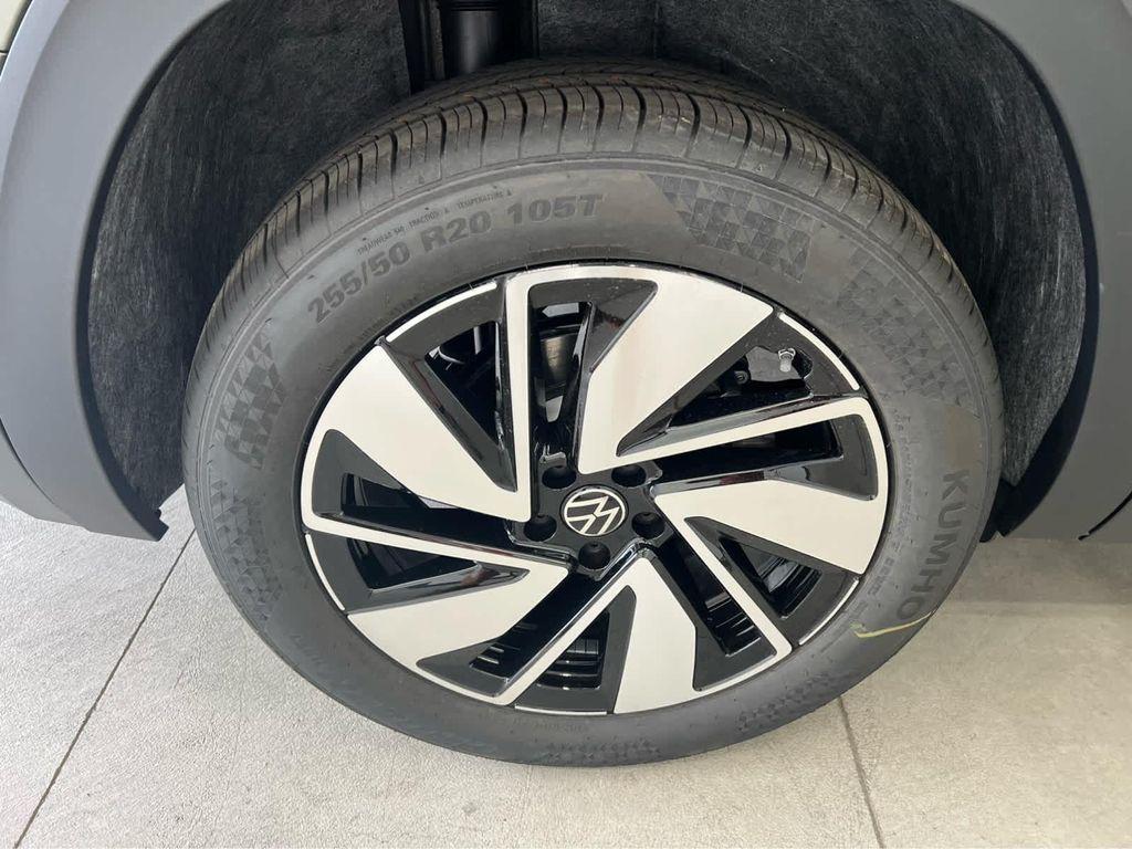 new 2025 Volkswagen Atlas car, priced at $49,428