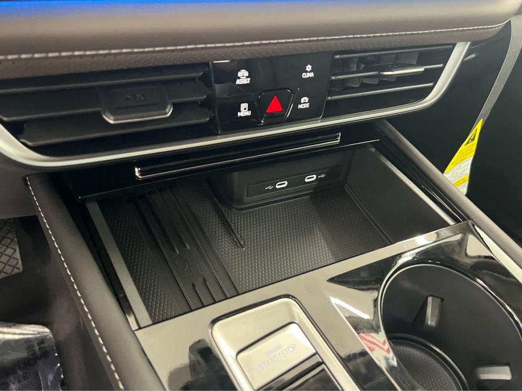new 2025 Volkswagen Atlas car, priced at $49,428