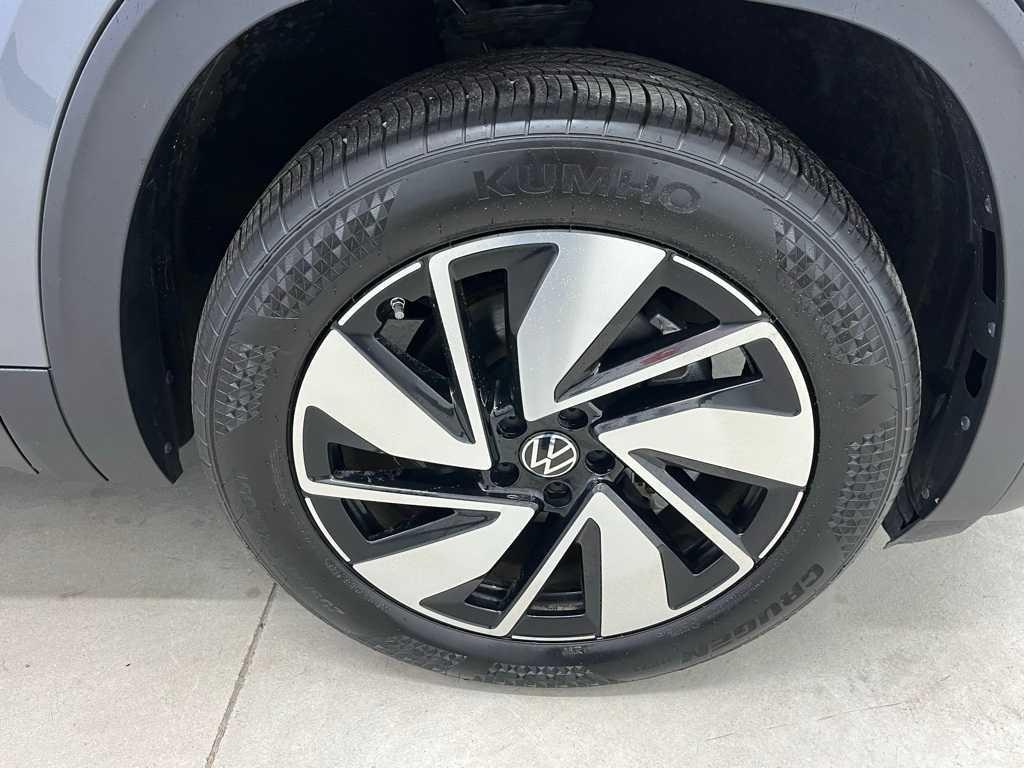 used 2024 Volkswagen Atlas car, priced at $36,750