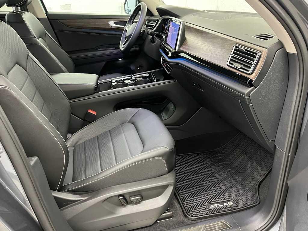 used 2024 Volkswagen Atlas car, priced at $36,750