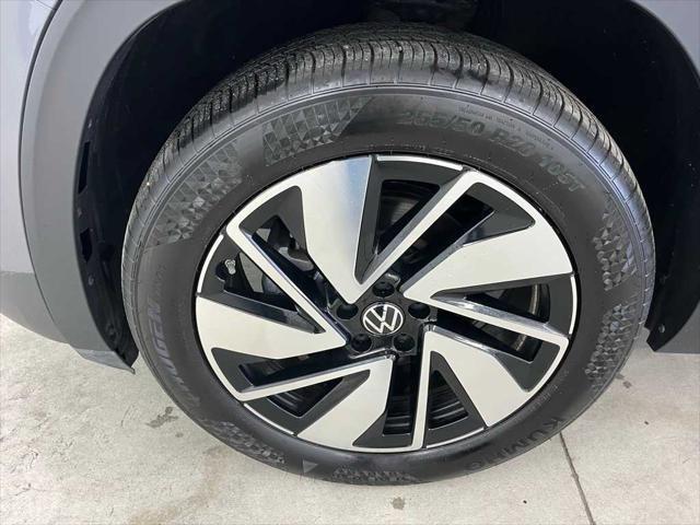 used 2024 Volkswagen Atlas car, priced at $39,999