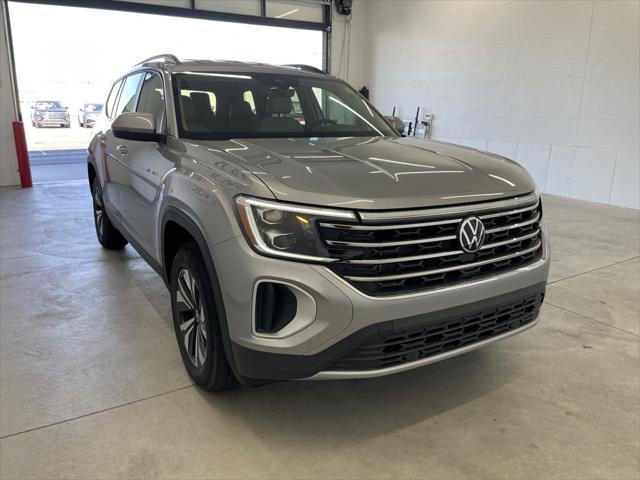 new 2024 Volkswagen Atlas car, priced at $38,157