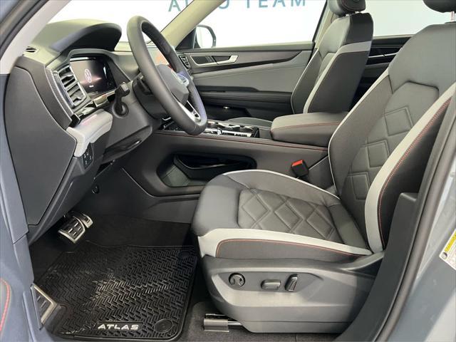 new 2025 Volkswagen Atlas car, priced at $50,051