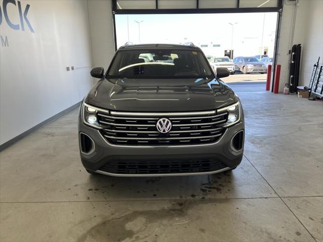 new 2025 Volkswagen Atlas car, priced at $45,846