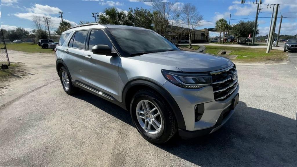 new 2025 Ford Explorer car, priced at $43,370