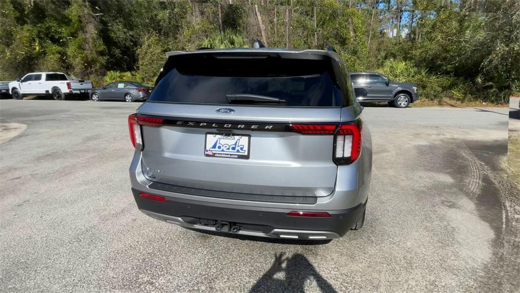 new 2025 Ford Explorer car, priced at $43,370