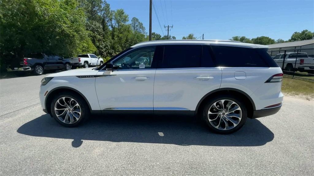 new 2025 Lincoln Aviator car