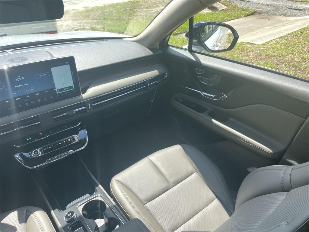 new 2025 Lincoln Corsair car