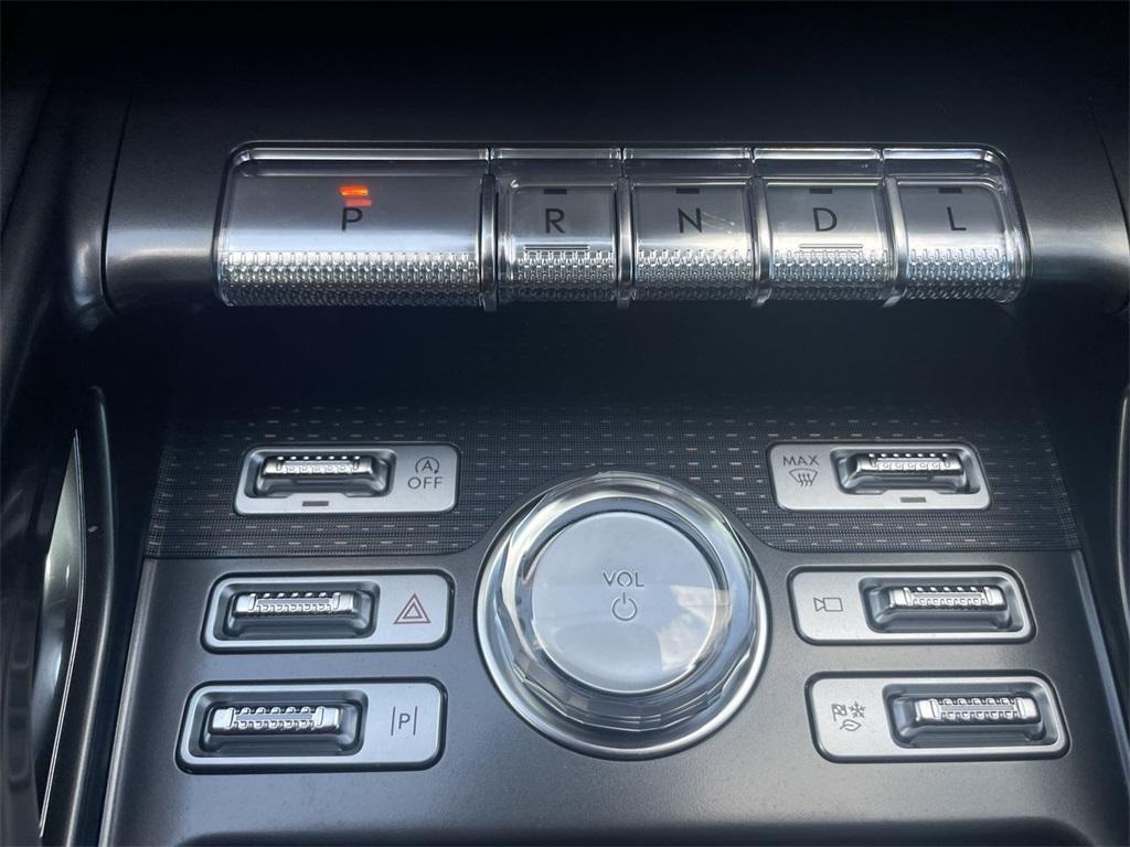 new 2025 Lincoln Nautilus car, priced at $53,634