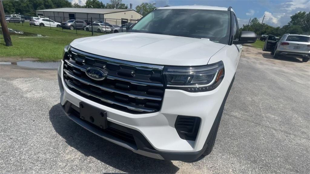 new 2025 Ford Explorer car, priced at $40,795