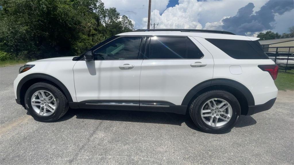 new 2025 Ford Explorer car, priced at $40,795