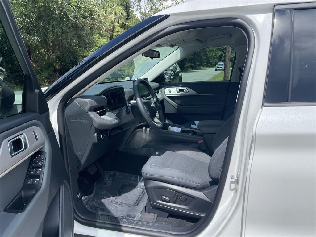 new 2025 Ford Explorer car, priced at $40,795