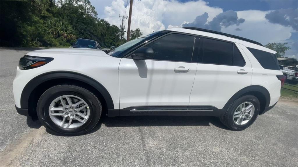 new 2025 Ford Explorer car, priced at $40,795