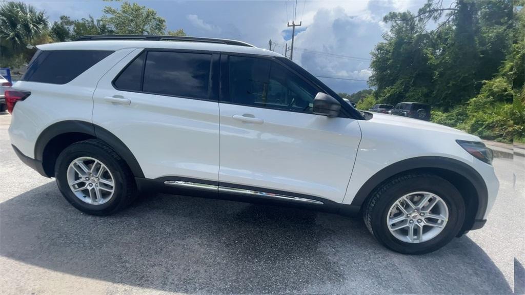 new 2025 Ford Explorer car, priced at $40,795