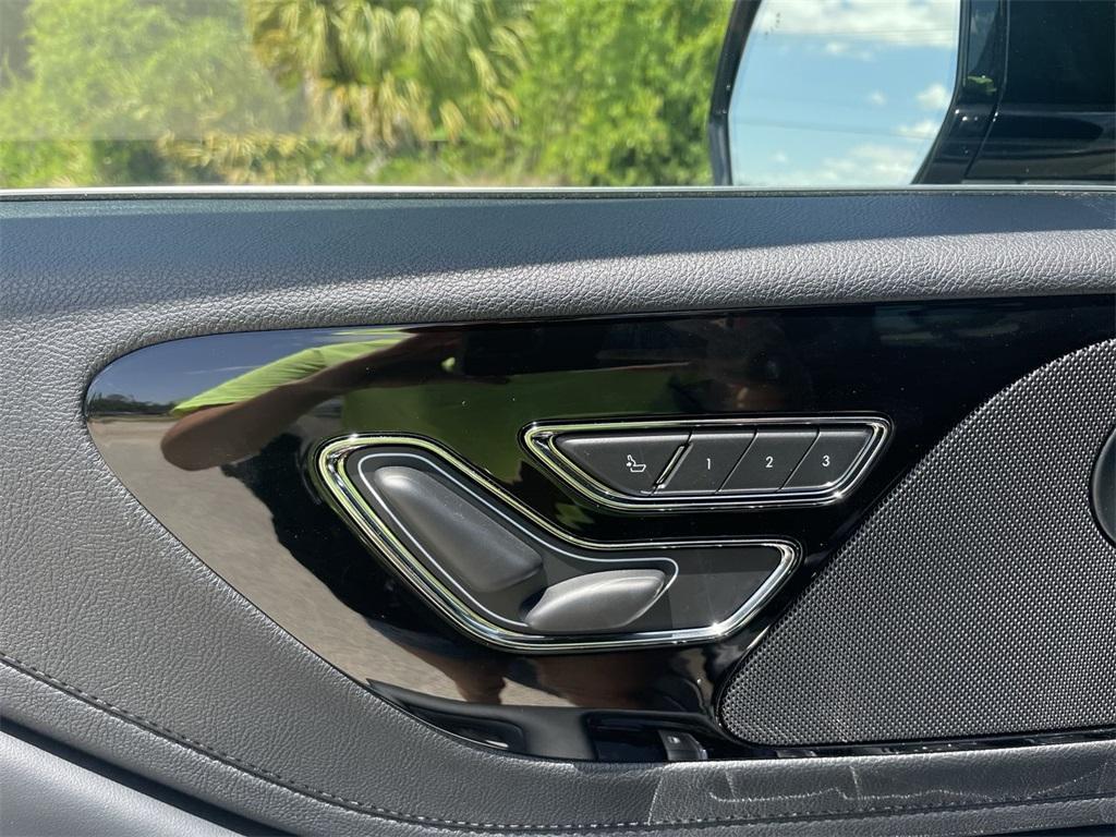 new 2025 Lincoln Aviator car