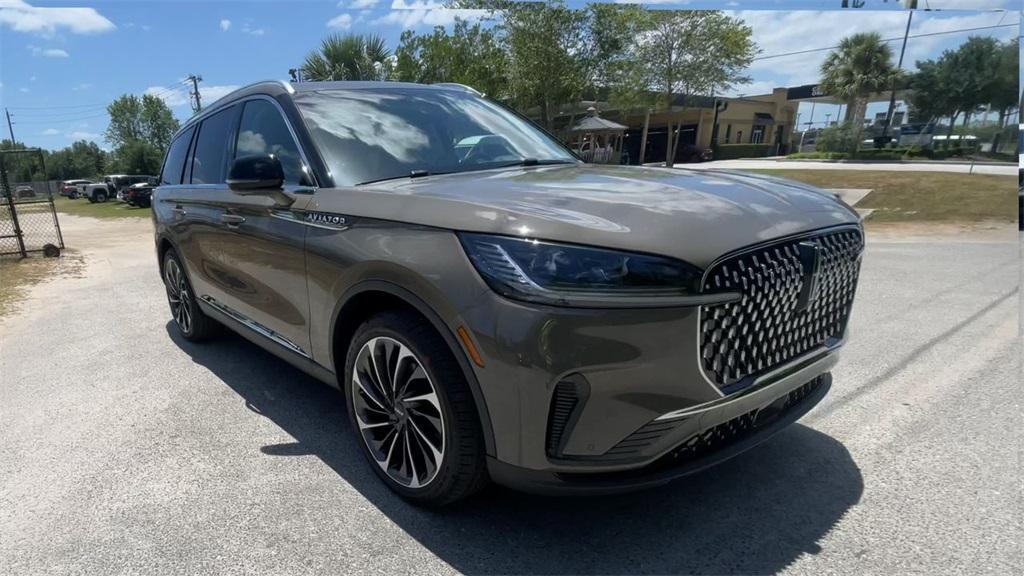 new 2025 Lincoln Aviator car