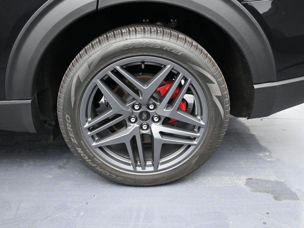 new 2025 Ford Explorer car, priced at $48,224