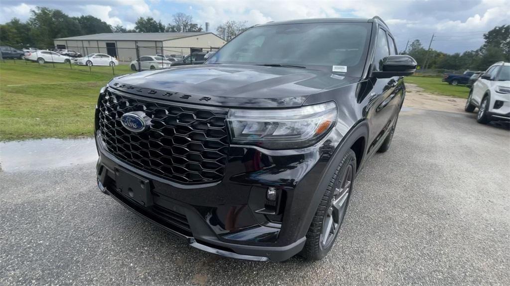 new 2025 Ford Explorer car, priced at $46,724