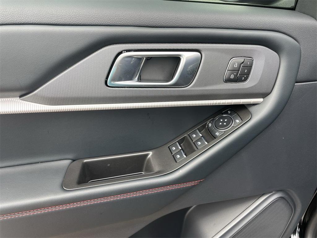 new 2025 Ford Explorer car, priced at $46,724