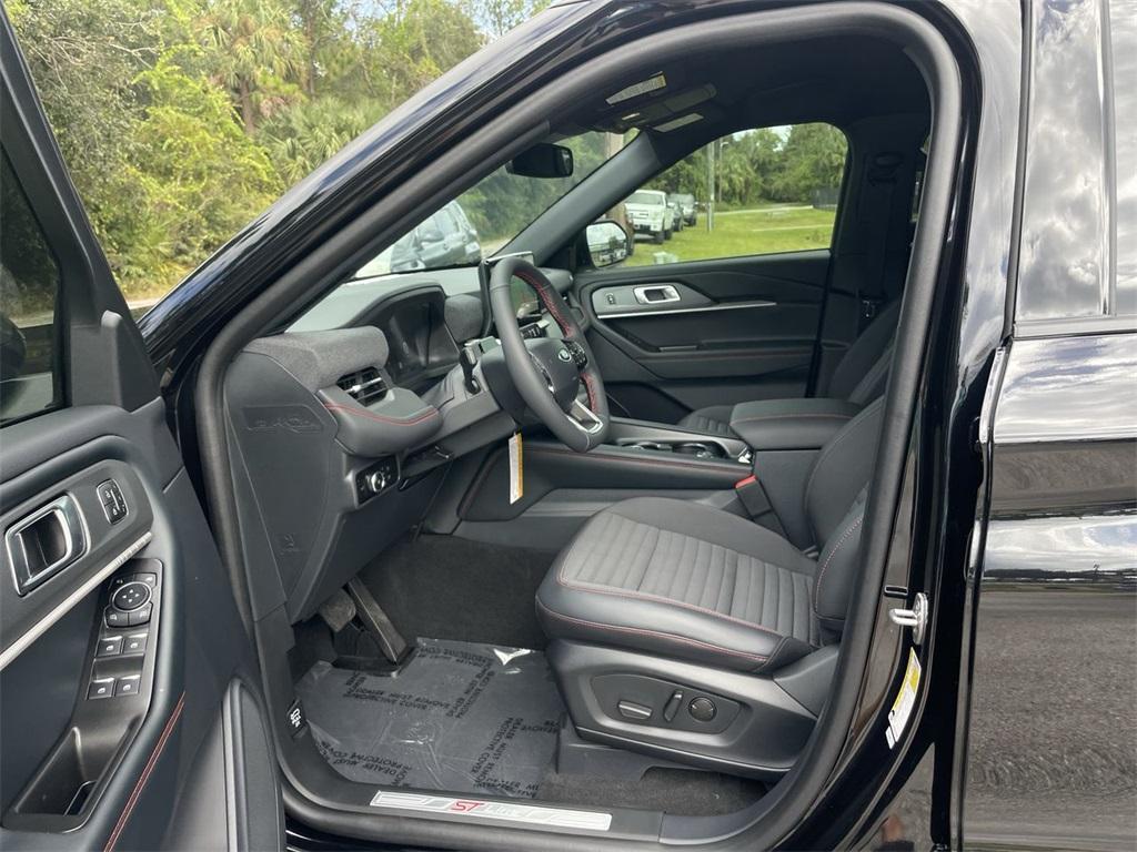 new 2025 Ford Explorer car, priced at $46,724