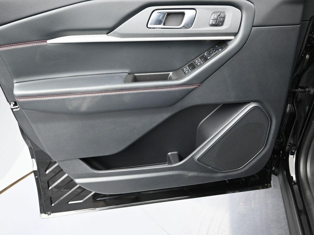 new 2025 Ford Explorer car, priced at $48,224