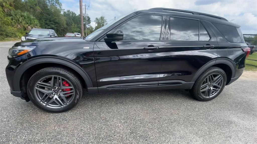 new 2025 Ford Explorer car, priced at $46,724