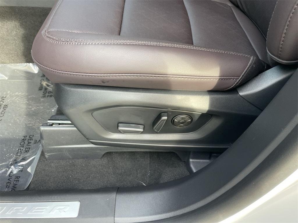 new 2025 Ford Explorer car, priced at $52,172