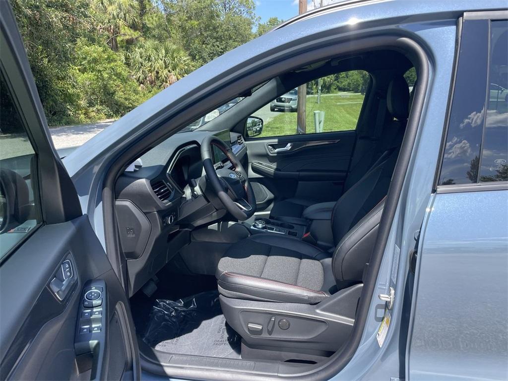 new 2025 Ford Escape car, priced at $33,144