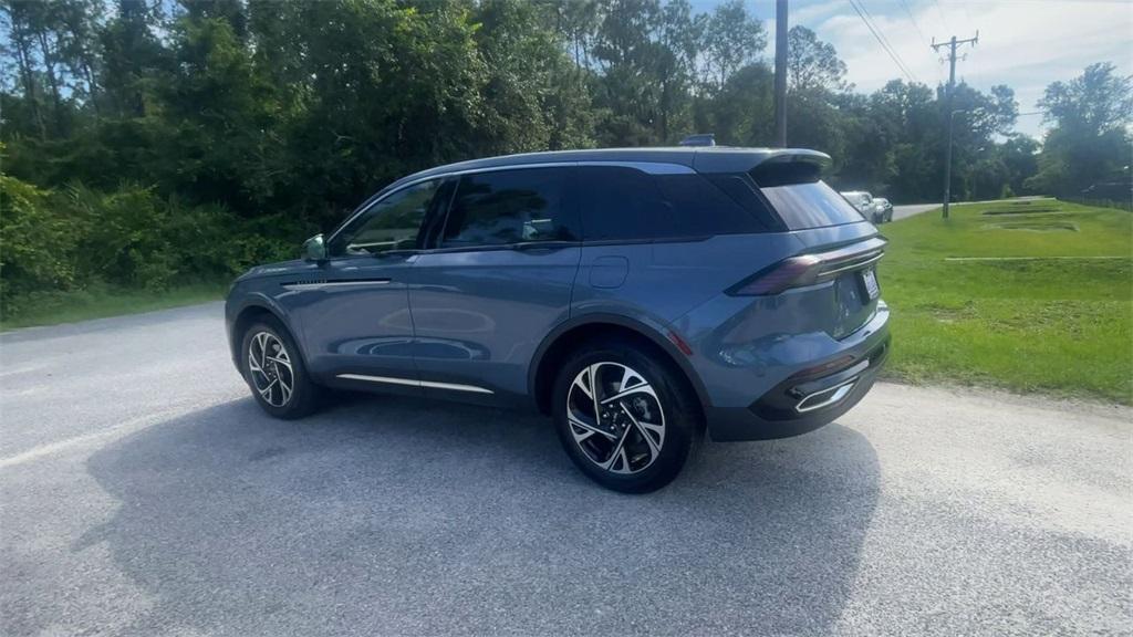 new 2025 Lincoln Nautilus car, priced at $51,881