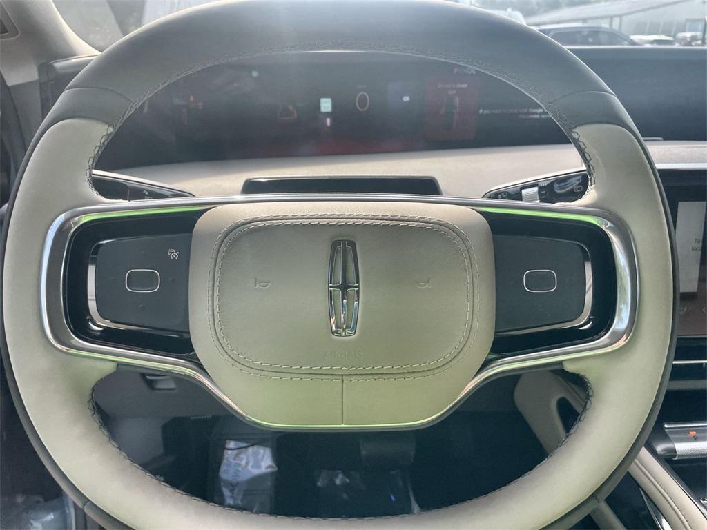 new 2025 Lincoln Nautilus car, priced at $51,881