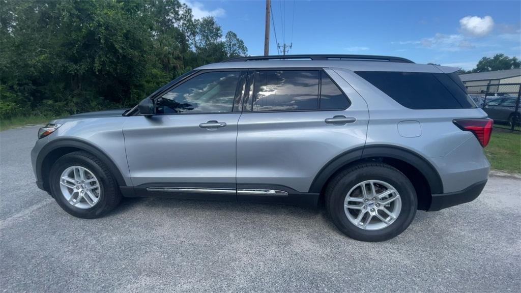 new 2025 Ford Explorer car