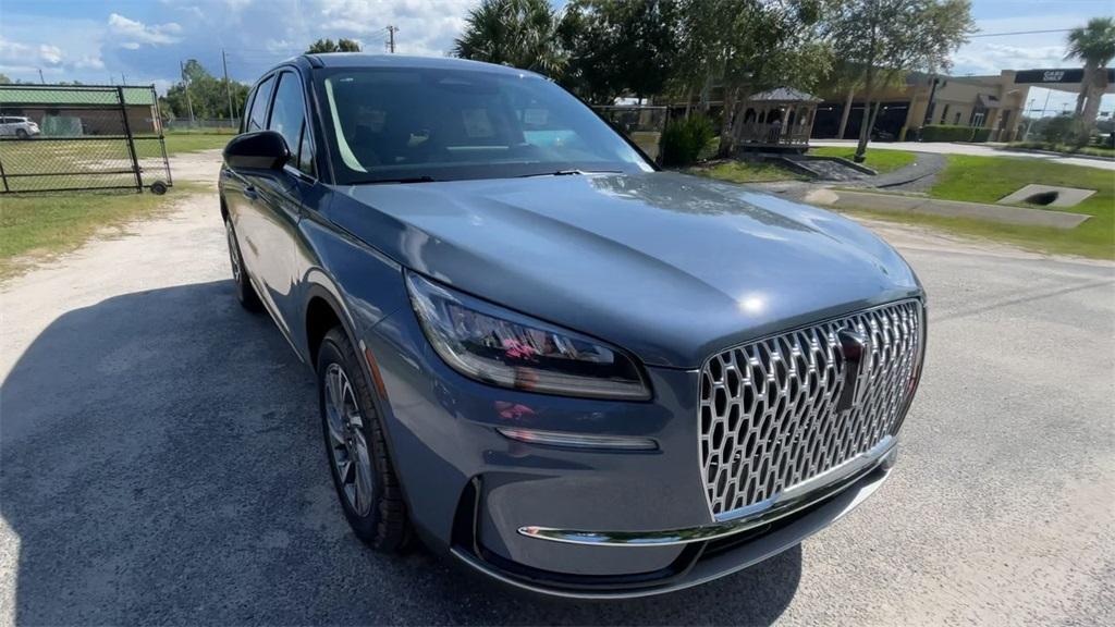 new 2025 Lincoln Corsair car, priced at $40,827